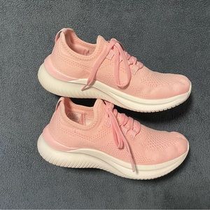 ❤️‍🔥3/$27❤️‍🔥Fabkids Girls Slip On Sneakers - Size 3 - Pink - NWOT